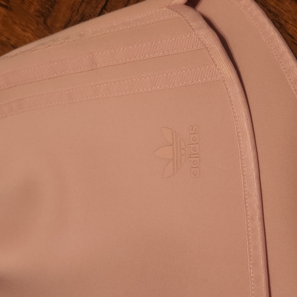 Shorts - Picture 2 of 4